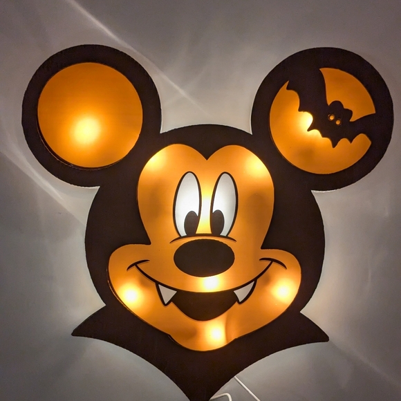 MICKEY Mouse Vampire Halloween Home Decor Window Plaque w 10 Lights - Picture 1 of 3